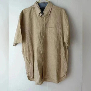 Men’s Tommy Hilfiger Large short sleeve button down with pocket‎ dress shirt.